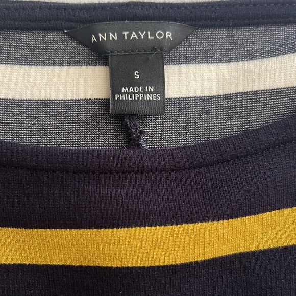 Ann Taylor, Black, White & Tan Striped, Long Sleeve Dress, Size Small - Picture 5 of 6